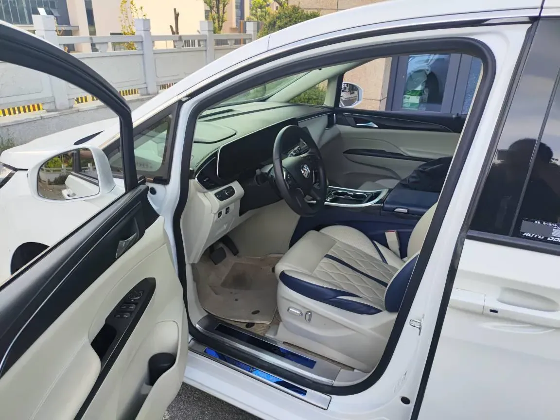 2022 Buick GL8 2.0T 237HP L4 9AT,autocango,china used car exporter,china ev exporter,chinese used car exporter,chinese used ev exporter