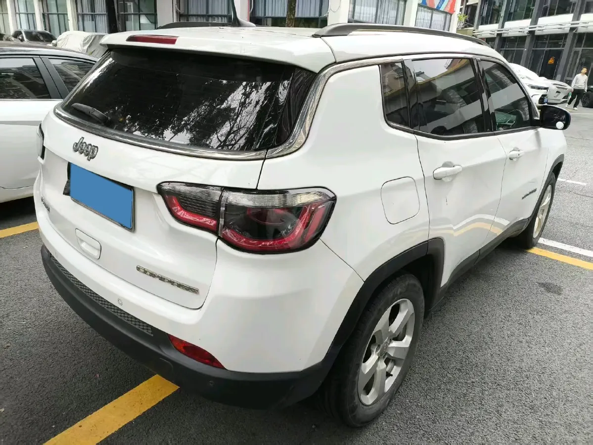 2020 Jeep Compass 1.3T 173HP L4 7DCT,autocango,china used car exporter,china ev exporter,chinese used car exporter,chinese used ev exporter