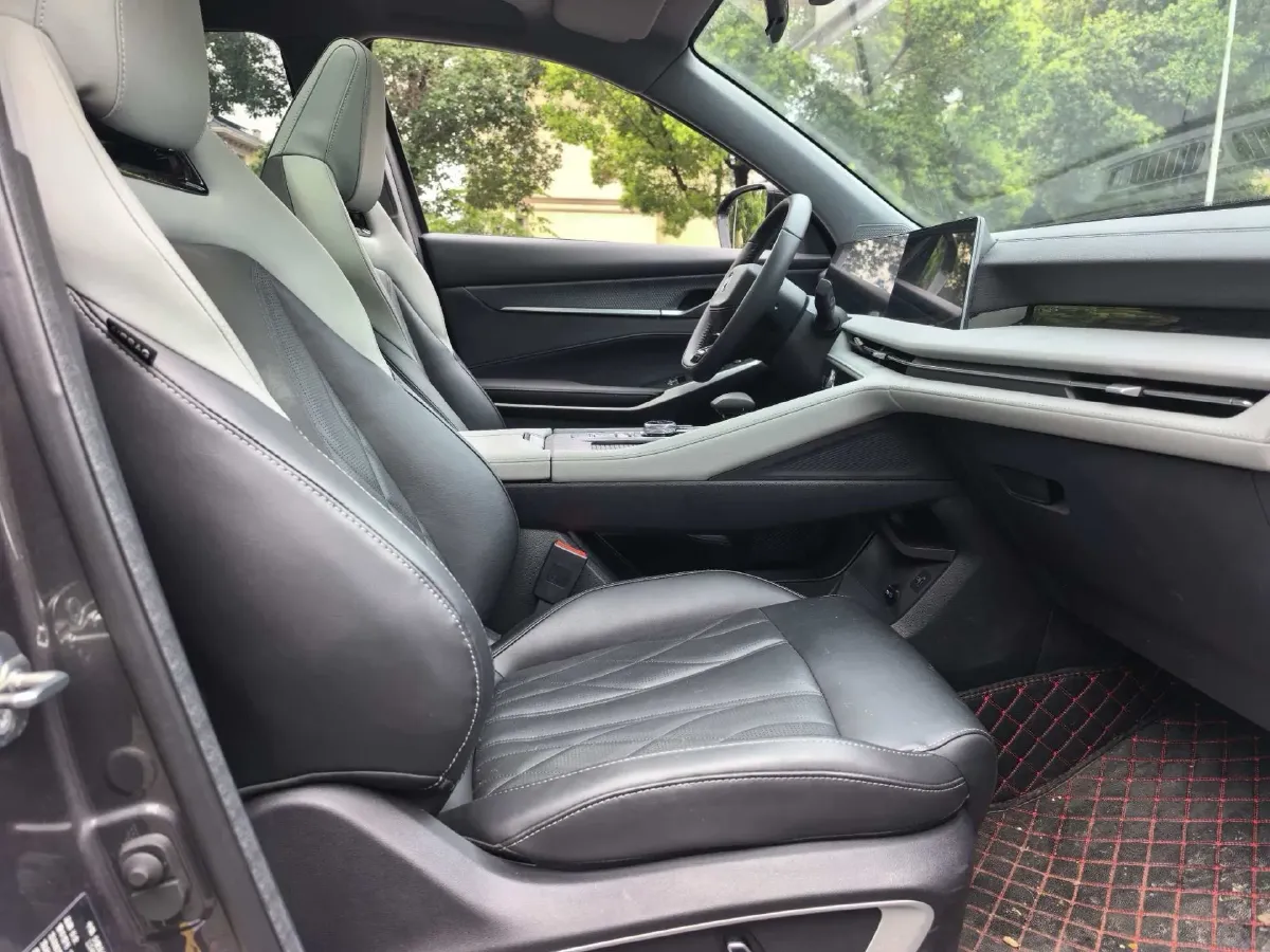 2024 ChangAn CS75 Plus 1.5T 188HP L4 8AT,autocango,china used car exporter,china ev exporter,chinese used car exporter,chinese used ev exporter