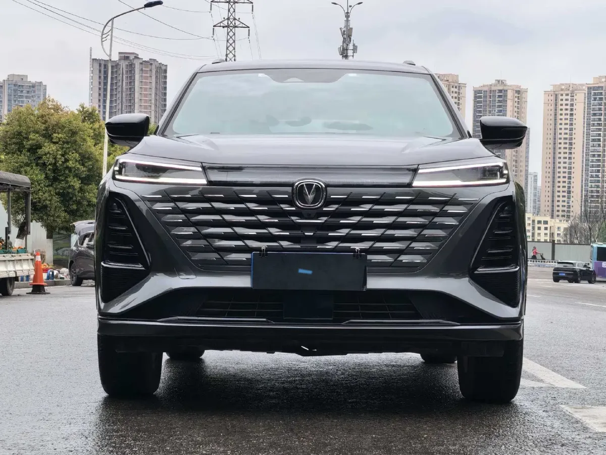 2024 ChangAn CS75 Plus 1.5T 188HP L4 8AT,autocango,china used car exporter,china ev exporter,chinese used car exporter,chinese used ev exporter