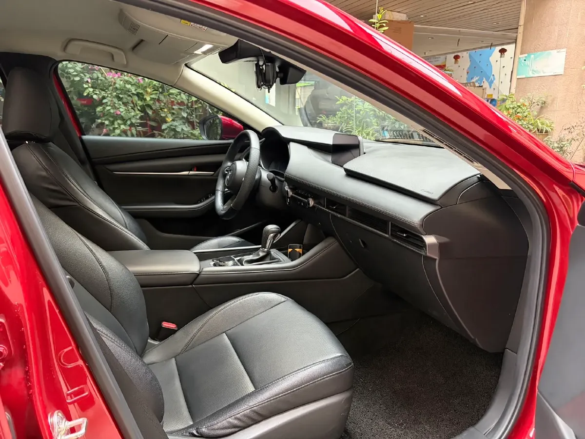 2021 Mazda 3 Axela 1.5L 117HP L4 6AT,autocango,china used car exporter,china ev exporter,chinese used car exporter,chinese used ev exporter