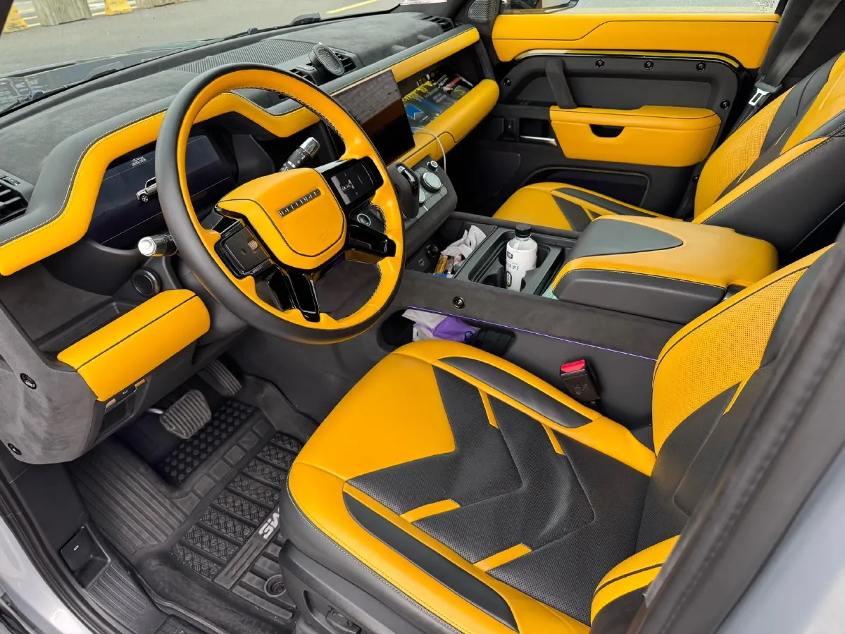 2021 Land Rover Defender 3.0T 400HP L6 8AT,autocango,china used car exporter,china ev exporter,chinese used car exporter,chinese used ev exporter