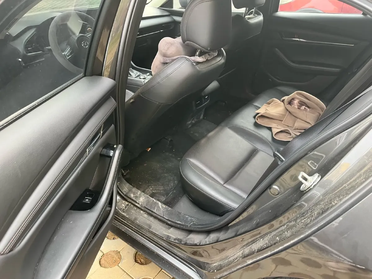 2022 Mazda 3 Axela 2.0L 158HP L4 6AT,autocango,china used car exporter,china ev exporter,chinese used car exporter,chinese used ev exporter