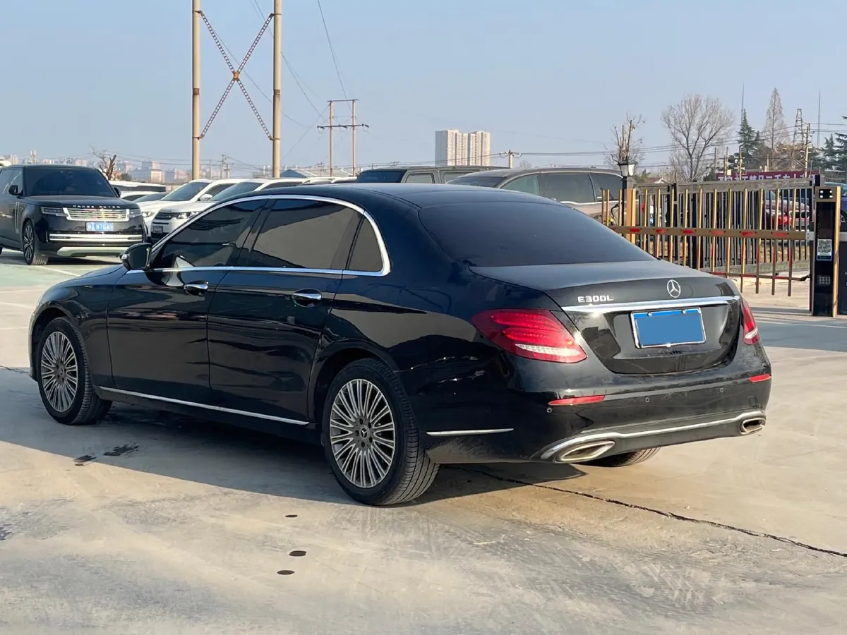 2020 Mercedes-Benz E Class 2.0T 258HP L4 9AT,autocango,china used car exporter,china ev exporter,chinese used car exporter,chinese used ev exporter