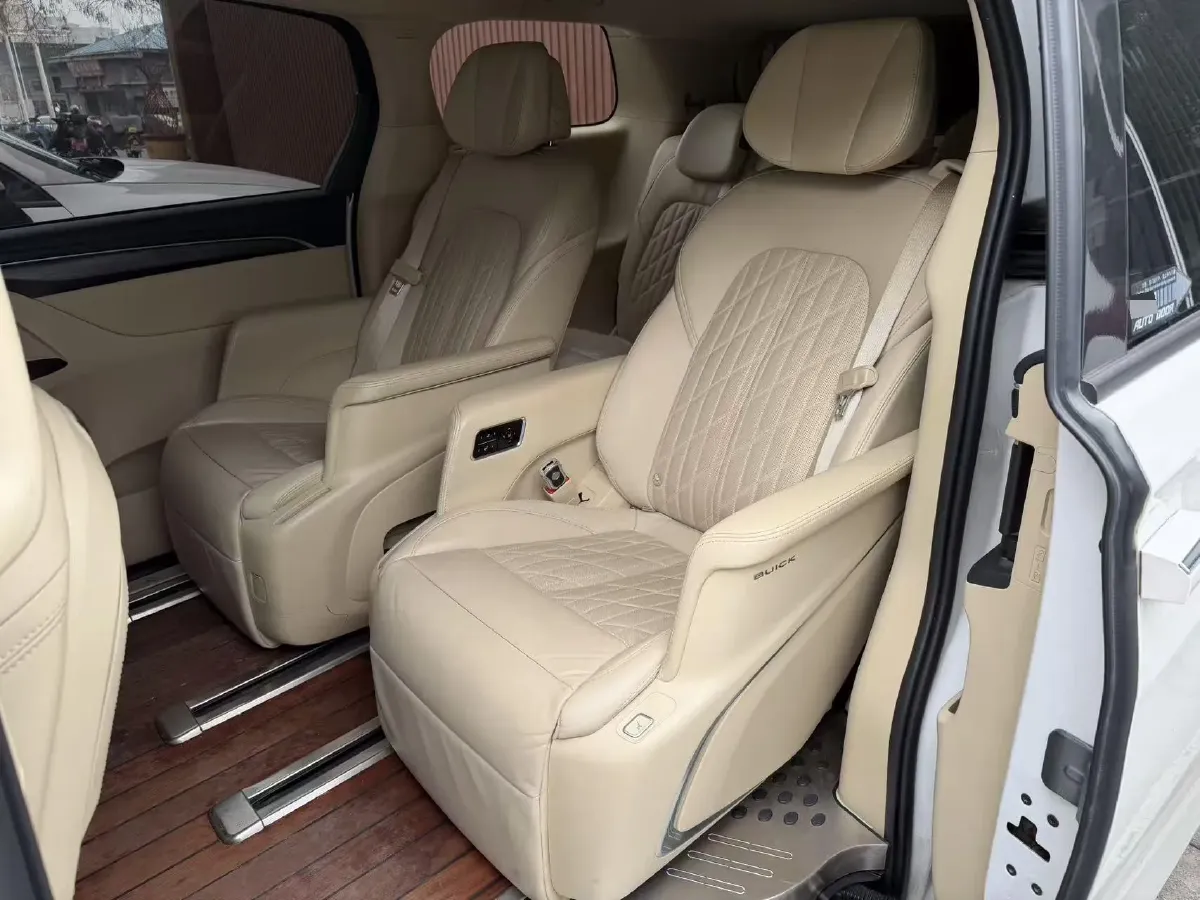 2023 Buick GL8 2.0T 237HP L4 9AT,autocango,china used car exporter,china ev exporter,chinese used car exporter,chinese used ev exporter