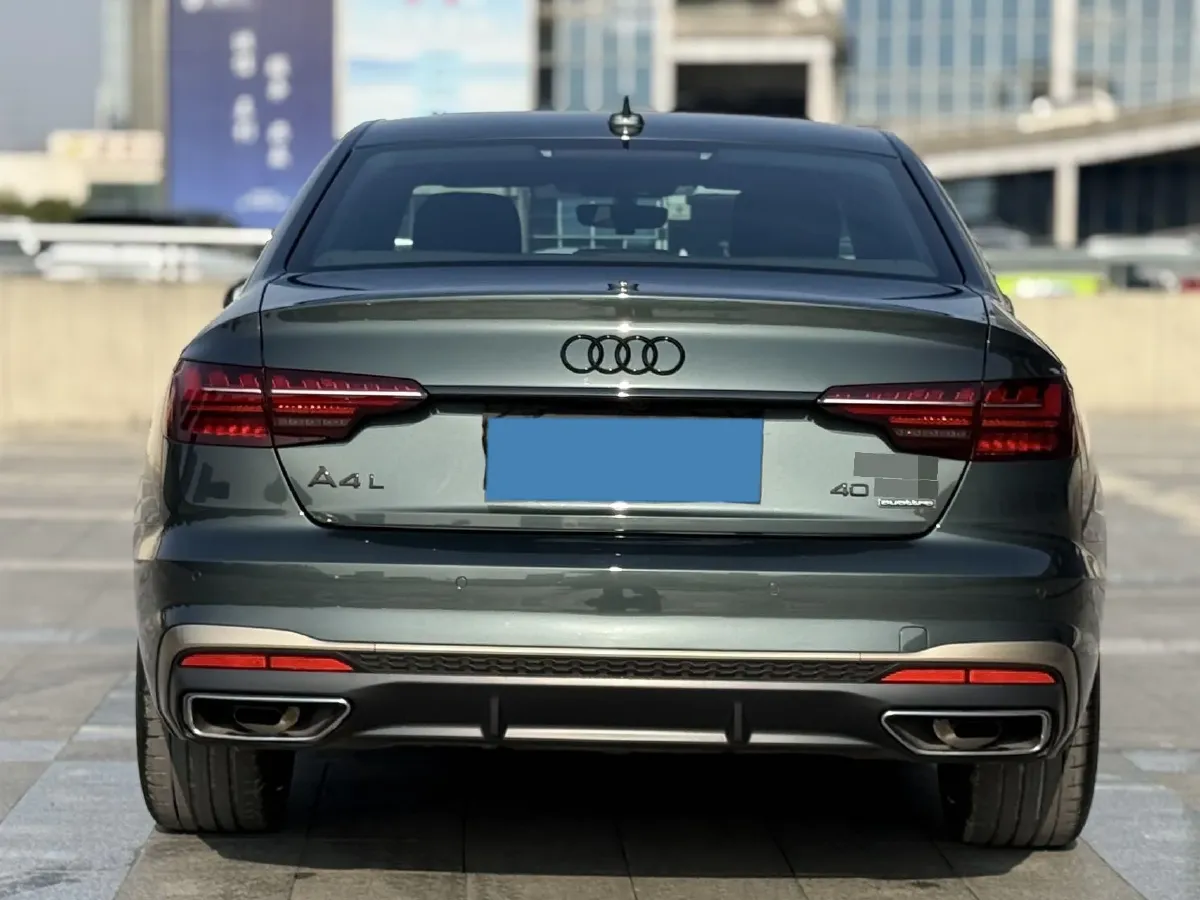 2024 Audi A4L 2.0T 190HP L4 7DCT,autocango,china used car exporter,china ev exporter,chinese used car exporter,chinese used ev exporter