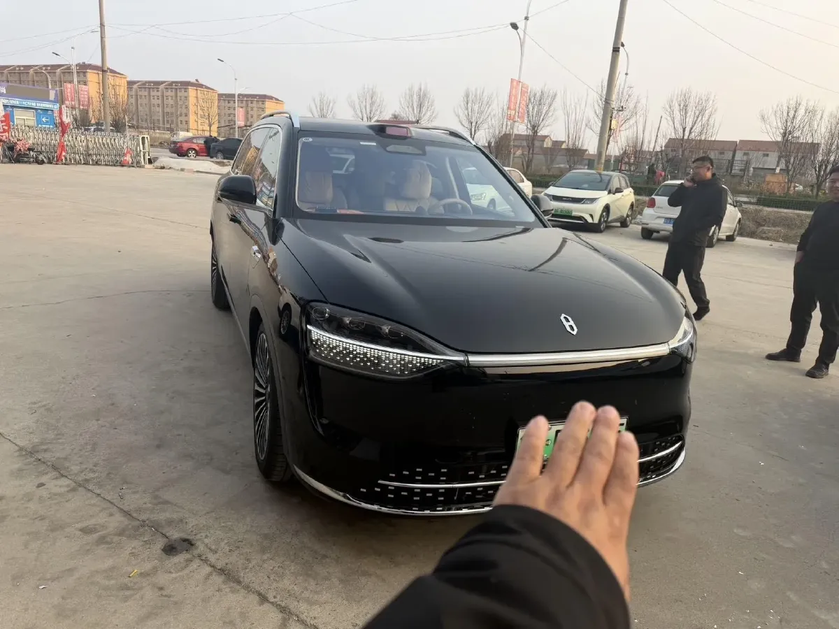 2024 AITO AITO M9 1.5T 152HP L4 REEV 42KWH,autocango,china used car exporter,china ev exporter,chinese used car exporter,chinese used ev exporter