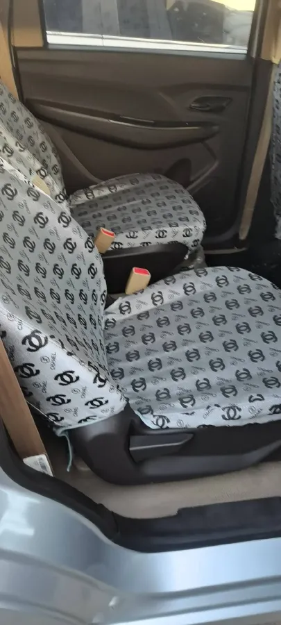 2021 WuLing HongGuang 1.5L 99HP L4 6MT,autocango,china used car exporter,china ev exporter,chinese used car exporter,chinese used ev exporter