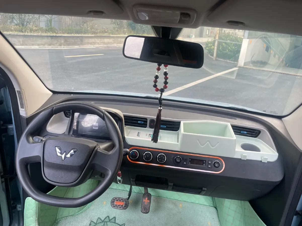 2020 WuLing HongGuang MINI EV BEV 9.3KWH,autocango,china used car exporter,china ev exporter,chinese used car exporter,chinese used ev exporter