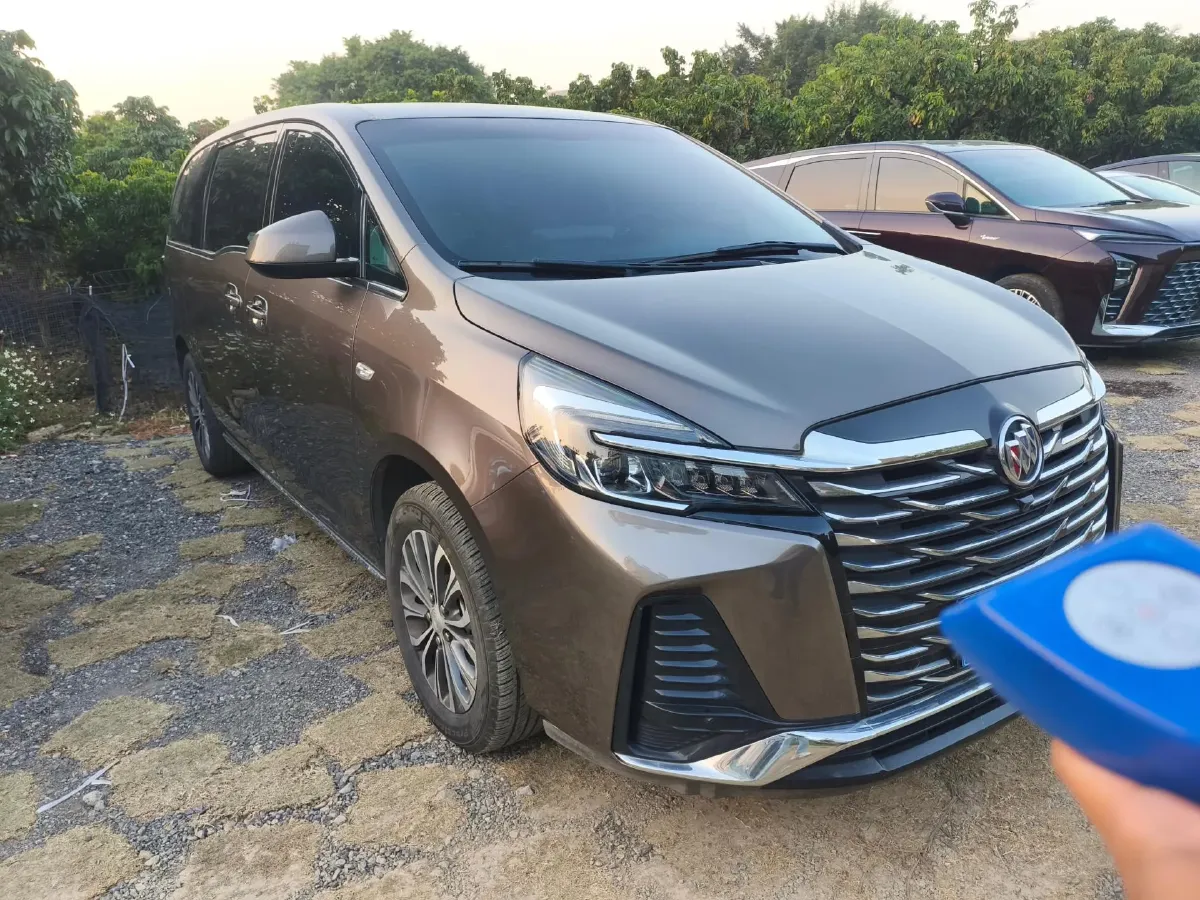 2023 Buick GL8 2.0T 237HP L4 9AT,autocango,china used car exporter,china ev exporter,chinese used car exporter,chinese used ev exporter