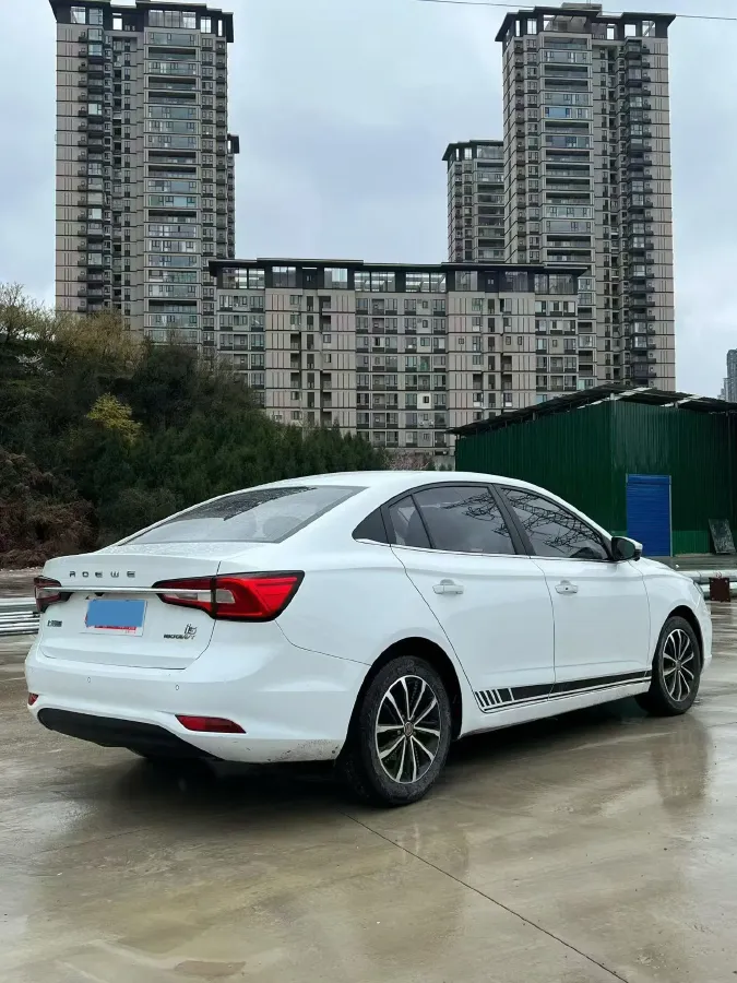 2020 Roewe i5 1.5L 120HP L4 CVT,autocango,china used car exporter,china ev exporter,chinese used car exporter,chinese used ev exporter