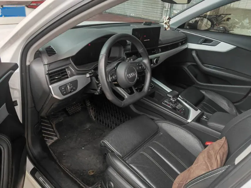 2023 Audi A4L 2.0T 190HP L4 7DCT,autocango,china used car exporter,china ev exporter,chinese used car exporter,chinese used ev exporter