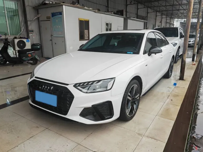 2023 Audi A4L 2.0T 190HP L4 7DCT,autocango,china used car exporter,china ev exporter,chinese used car exporter,chinese used ev exporter