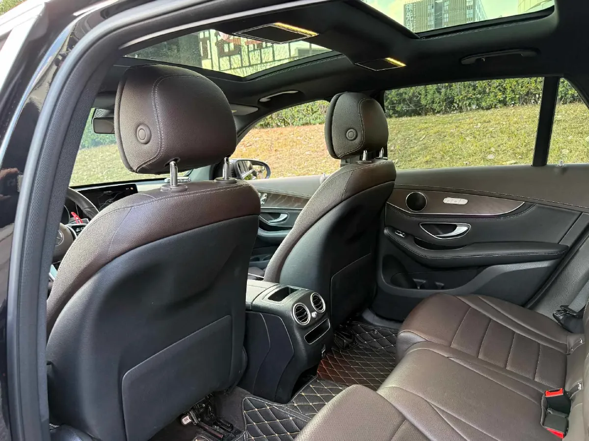 2020 Mercedes-Benz GLC Class 2.0T 197HP L4 9AT,autocango,china used car exporter,china ev exporter,chinese used car exporter,chinese used ev exporter