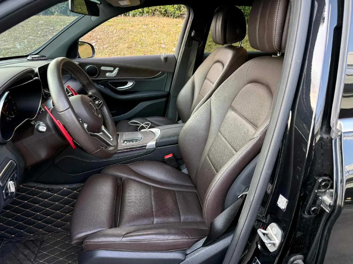 2020 Mercedes-Benz GLC Class 2.0T 197HP L4 9AT,autocango,china used car exporter,china ev exporter,chinese used car exporter,chinese used ev exporter