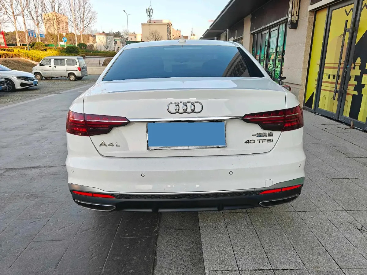 2020 Audi A4L 2.0T 190HP L4 7DCT,autocango,china used car exporter,china ev exporter,chinese used car exporter,chinese used ev exporter