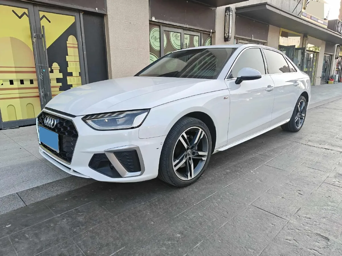 2020 Audi A4L 2.0T 190HP L4 7DCT,autocango,china used car exporter,china ev exporter,chinese used car exporter,chinese used ev exporter