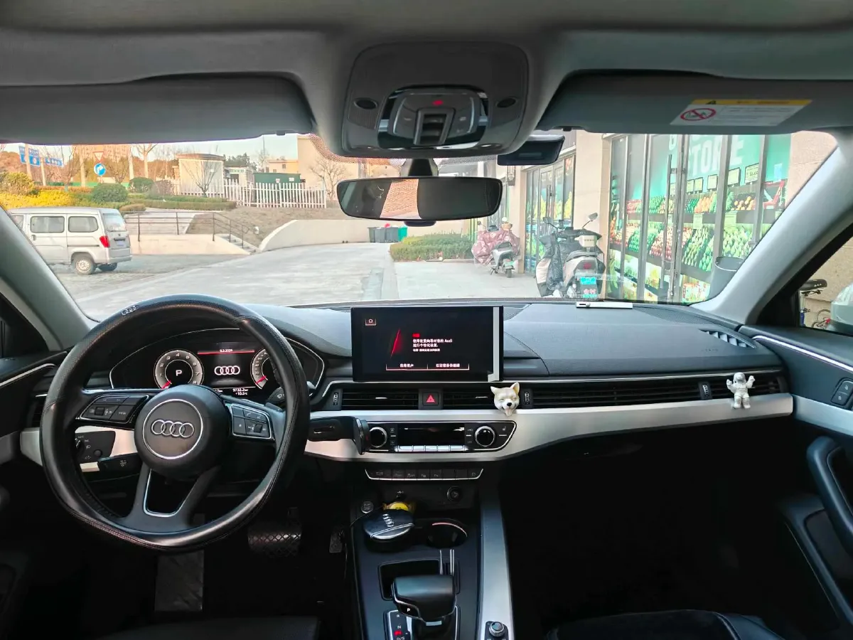 2020 Audi A4L 2.0T 190HP L4 7DCT,autocango,china used car exporter,china ev exporter,chinese used car exporter,chinese used ev exporter