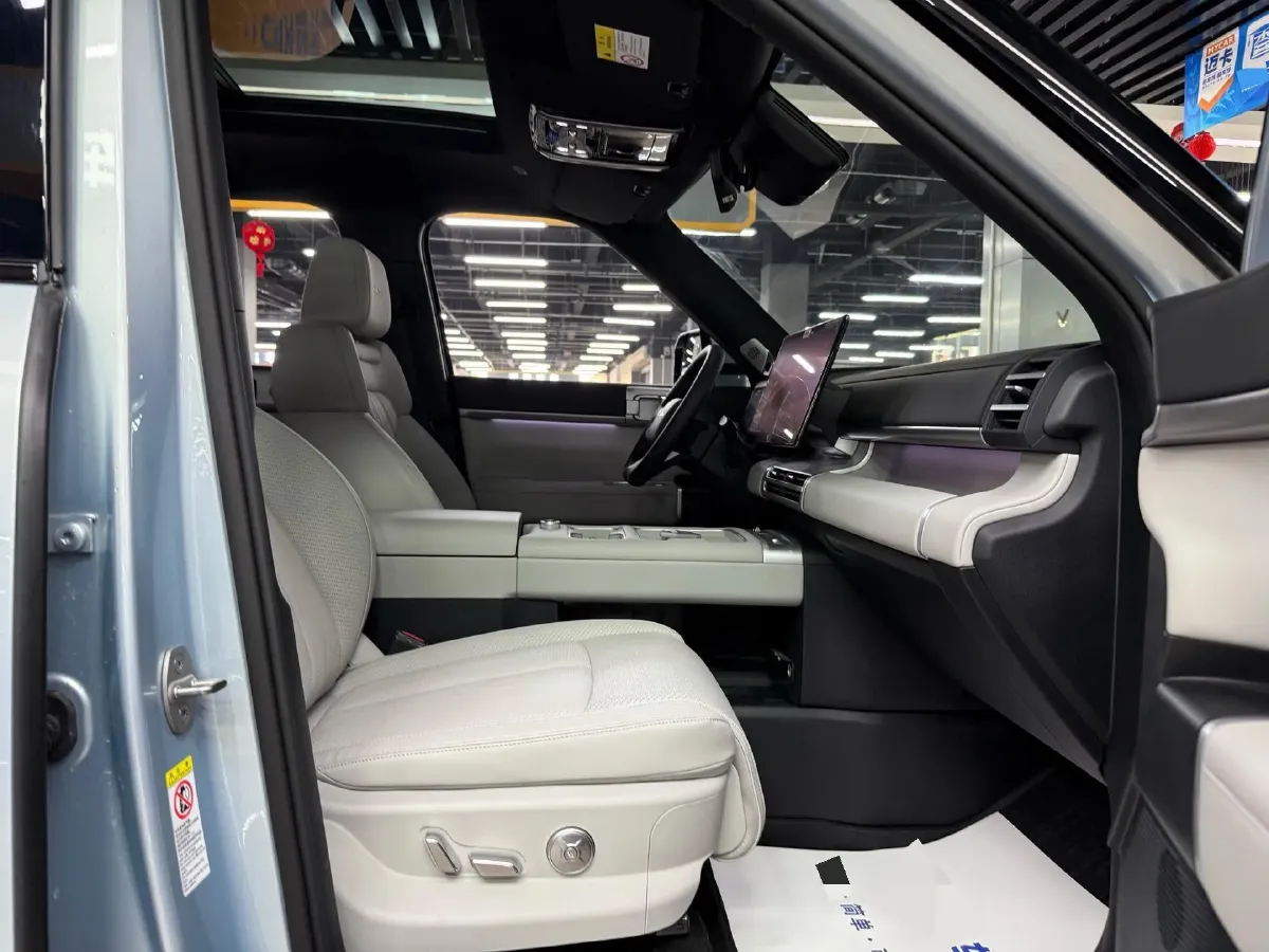 2025 FangChengBao Tai 7 1.5T 156HP L4 E-CVT PHEV,autocango,china used car exporter,china ev exporter,chinese used car exporter,chinese used ev exporter