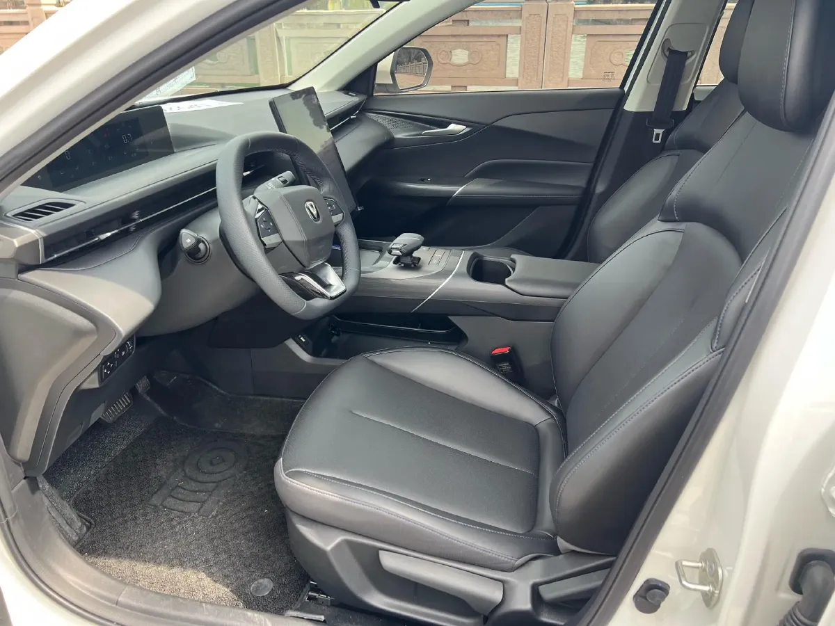 2025 ChangAn Eado 1.5T 192HP L4 7DCT,autocango,china used car exporter,china ev exporter,chinese used car exporter,chinese used ev exporter