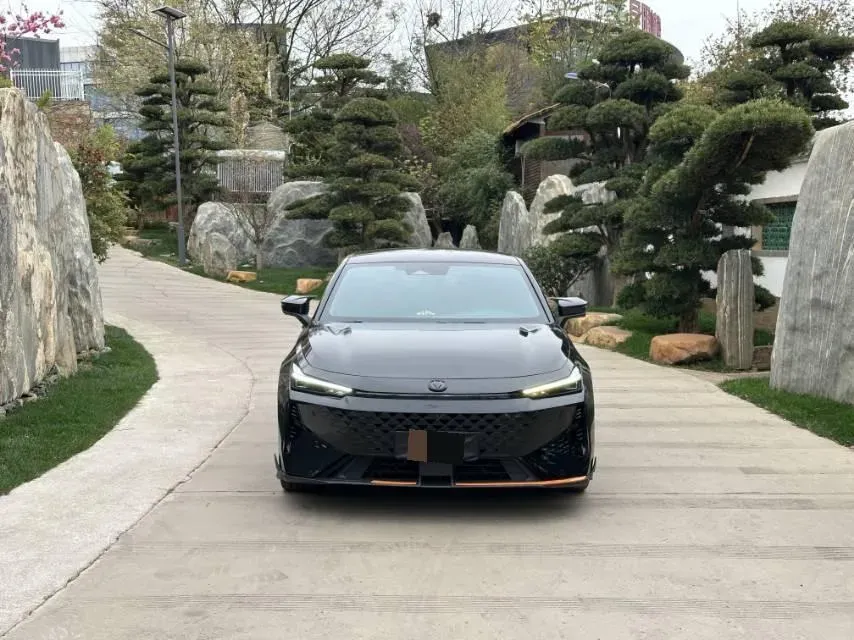 2024 ChangAn UNI-V 1.5T 188HP L4 7DCT,autocango,china used car exporter,china ev exporter,chinese used car exporter,chinese used ev exporter