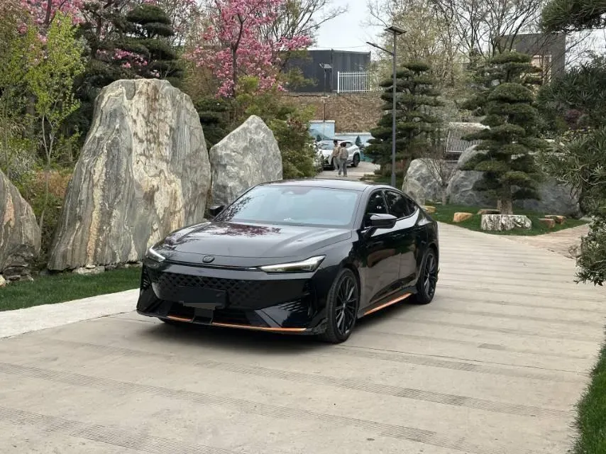 2024 ChangAn UNI-V 1.5T 188HP L4 7DCT,autocango,china used car exporter,china ev exporter,chinese used car exporter,chinese used ev exporter