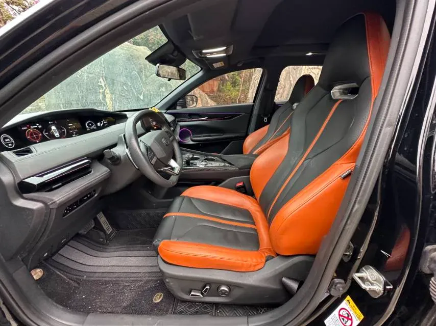 2024 ChangAn UNI-V 1.5T 188HP L4 7DCT,autocango,china used car exporter,china ev exporter,chinese used car exporter,chinese used ev exporter