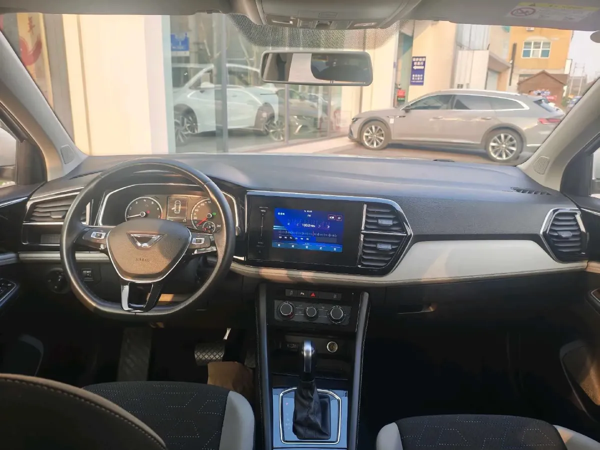 2023 Jetta VS7 1.4T 150HP L4 6AT,autocango,china used car exporter,china ev exporter,chinese used car exporter,chinese used ev exporter