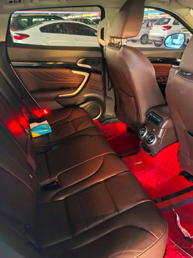 2017 WEY VV7 2.0T 234HP L4 7DCT,autocango,china used car exporter,china ev exporter,chinese used car exporter,chinese used ev exporter