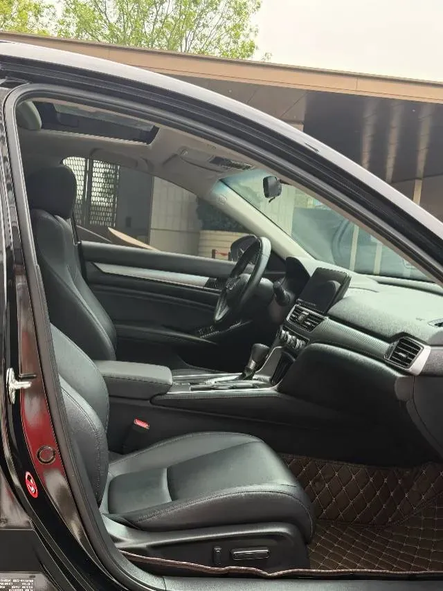 2022 Honda Accord 1.5T 194HP L4 CVT,autocango,china used car exporter,china ev exporter,chinese used car exporter,chinese used ev exporter