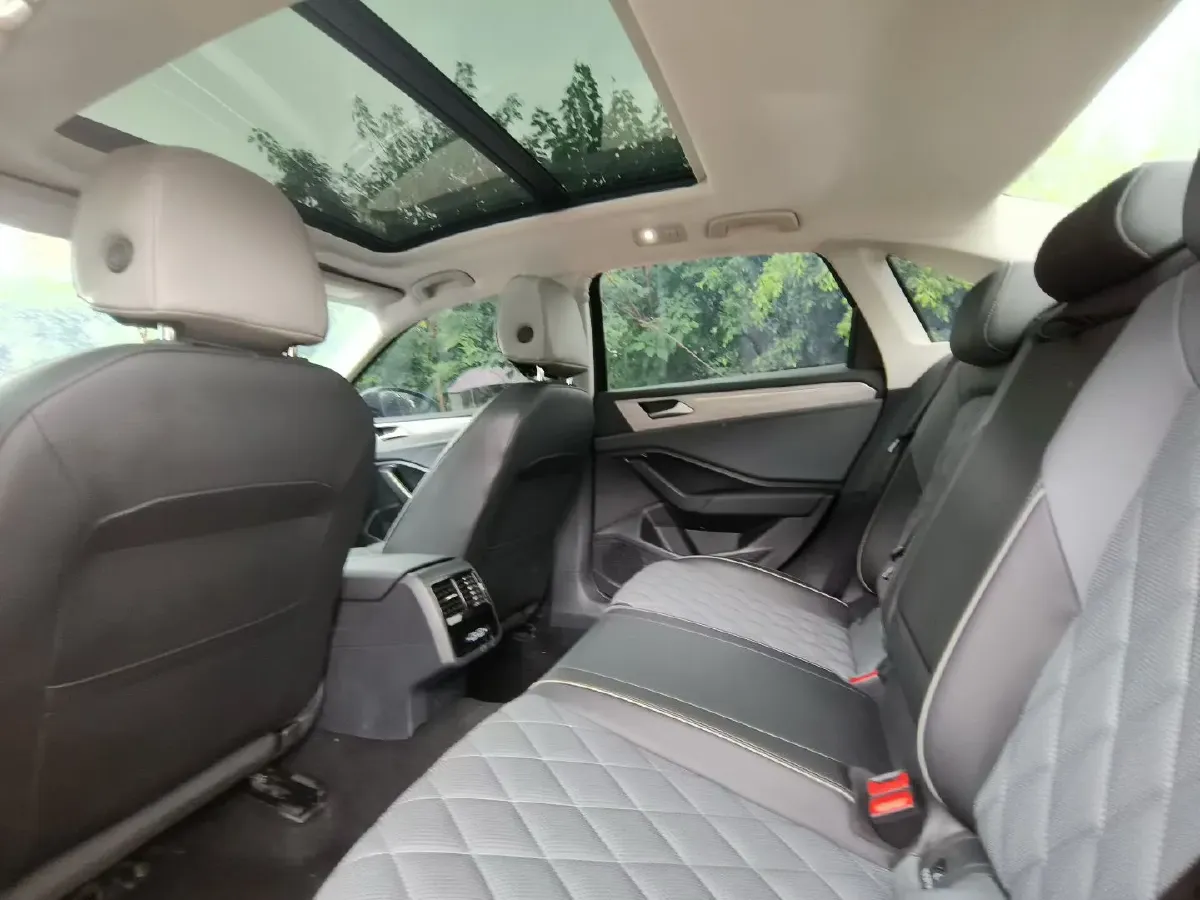 2023 Volkswagen Sagitar 1.4T 150HP L4 7DCT,autocango,china used car exporter,china ev exporter,chinese used car exporter,chinese used ev exporter