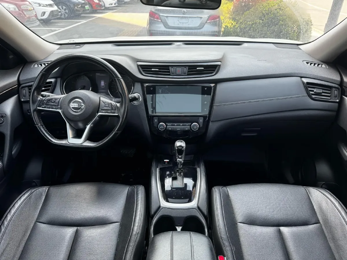 2021 Nissan X-Trail 2.0L 151HP L4 CVT,autocango,china used car exporter,china ev exporter,chinese used car exporter,chinese used ev exporter