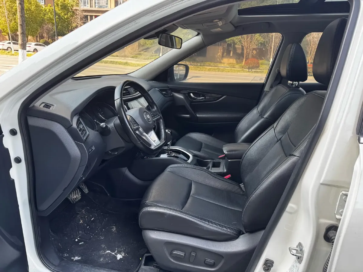 2021 Nissan X-Trail 2.0L 151HP L4 CVT,autocango,china used car exporter,china ev exporter,chinese used car exporter,chinese used ev exporter