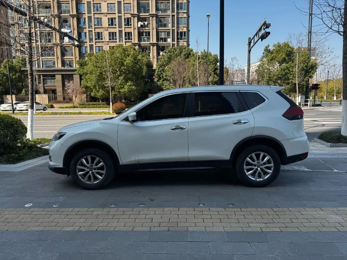 2021 Nissan X-Trail 2.0L 151HP L4 CVT,autocango,china used car exporter,china ev exporter,chinese used car exporter,chinese used ev exporter