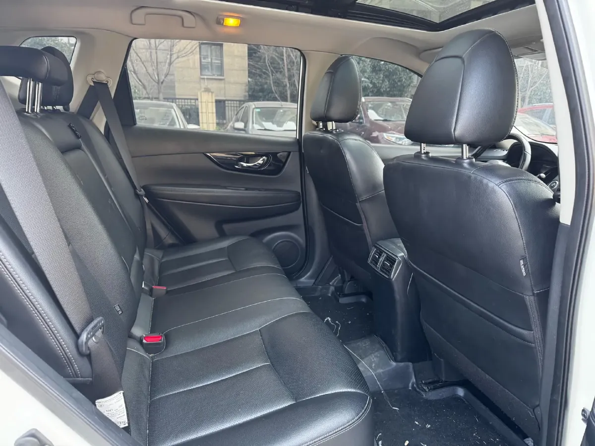 2021 Nissan X-Trail 2.0L 151HP L4 CVT,autocango,china used car exporter,china ev exporter,chinese used car exporter,chinese used ev exporter