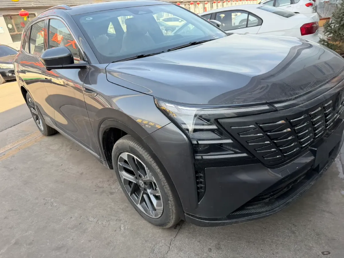 2025 ChangAn CS75 Plus 1.5T 192HP L4 8AT,autocango,china used car exporter,china ev exporter,chinese used car exporter,chinese used ev exporter
