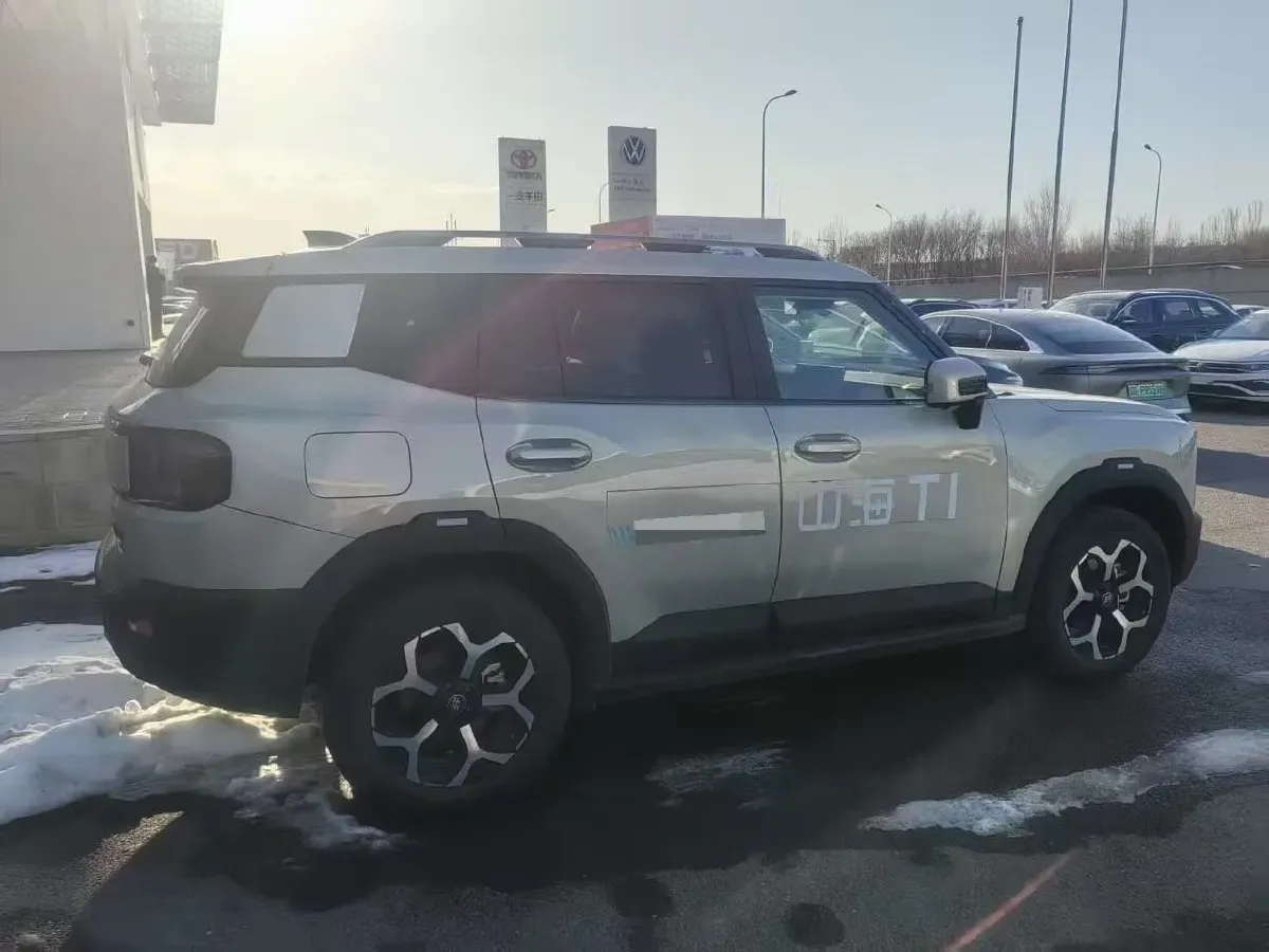 2025 MAXUS XinTu V70 2.0T 150HP L4 9AT,autocango,china used car exporter,china ev exporter,chinese used car exporter,chinese used ev exporter