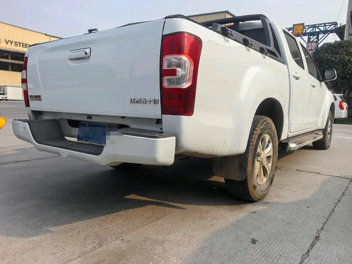 2019 Isuzu RE-MAX Jim 2.0T 204HP L4 5MT,autocango,china used car exporter,china ev exporter,chinese used car exporter,chinese used ev exporter