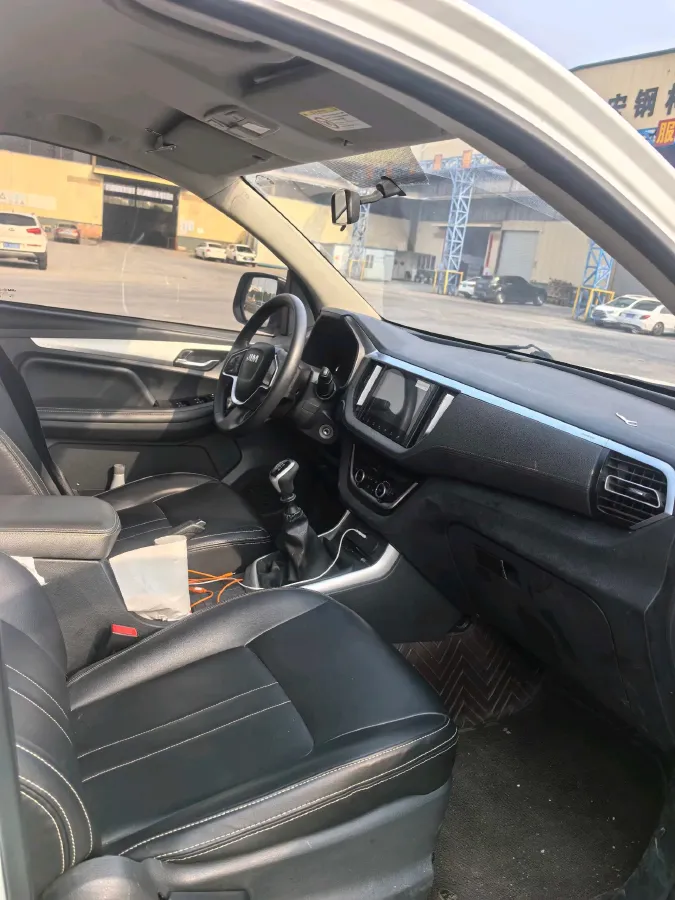 2019 Isuzu RE-MAX Jim 2.0T 204HP L4 5MT,autocango,china used car exporter,china ev exporter,chinese used car exporter,chinese used ev exporter