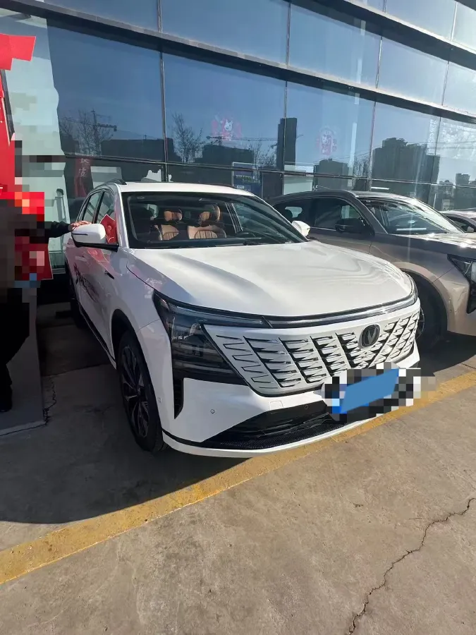 2024 ChangAn CS75 Plus 2.0T 233HP L4 8AT,autocango,china used car exporter,china ev exporter,chinese used car exporter,chinese used ev exporter