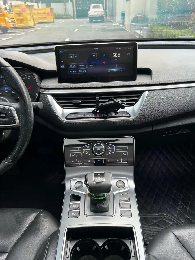 2020 HongQi H5 1.8T 197HP L4 6AT,autocango,china used car exporter,china ev exporter,chinese used car exporter,chinese used ev exporter