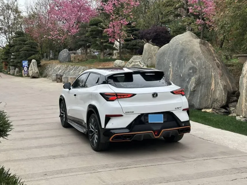 2022 ChangAn UNI-T 1.5T 188HP L4 7DCT,autocango,china used car exporter,china ev exporter,chinese used car exporter,chinese used ev exporter