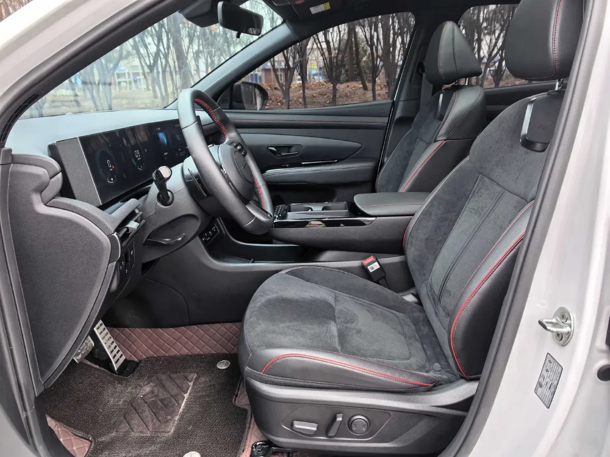 2025 MAXUS XinTu V70 2.0T 150HP L4 9AT,autocango,china used car exporter,china ev exporter,chinese used car exporter,chinese used ev exporter