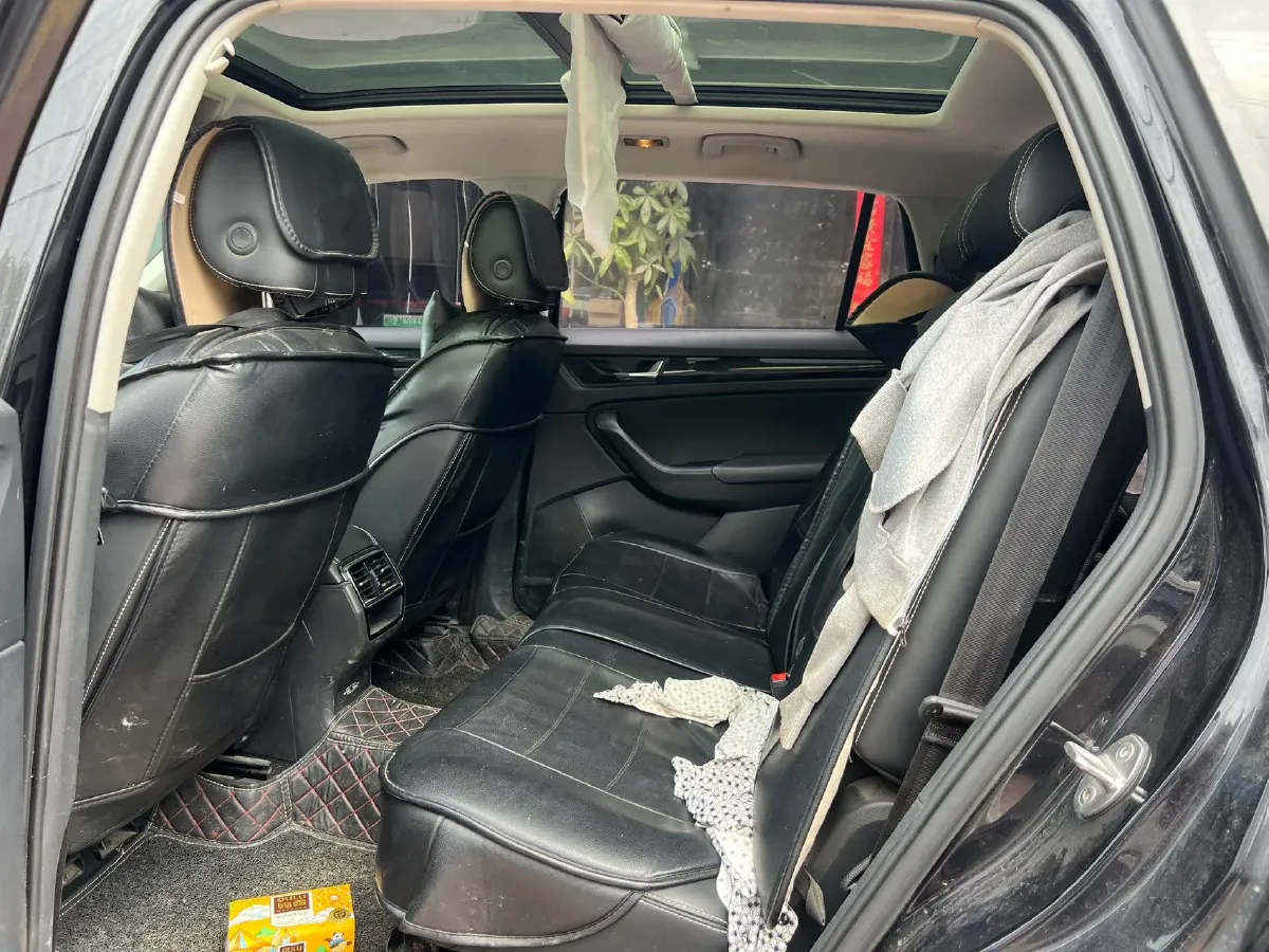 2017 Skoda Kodiak 1.8T 180HP L4 7DCT,autocango,china used car exporter,china ev exporter,chinese used car exporter,chinese used ev exporter