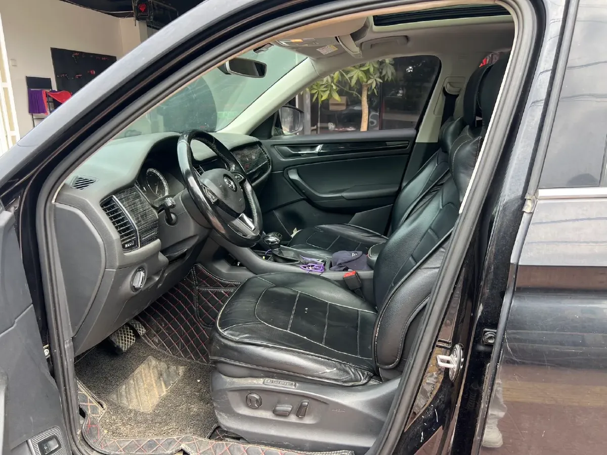 2017 Skoda Kodiak 1.8T 180HP L4 7DCT,autocango,china used car exporter,china ev exporter,chinese used car exporter,chinese used ev exporter