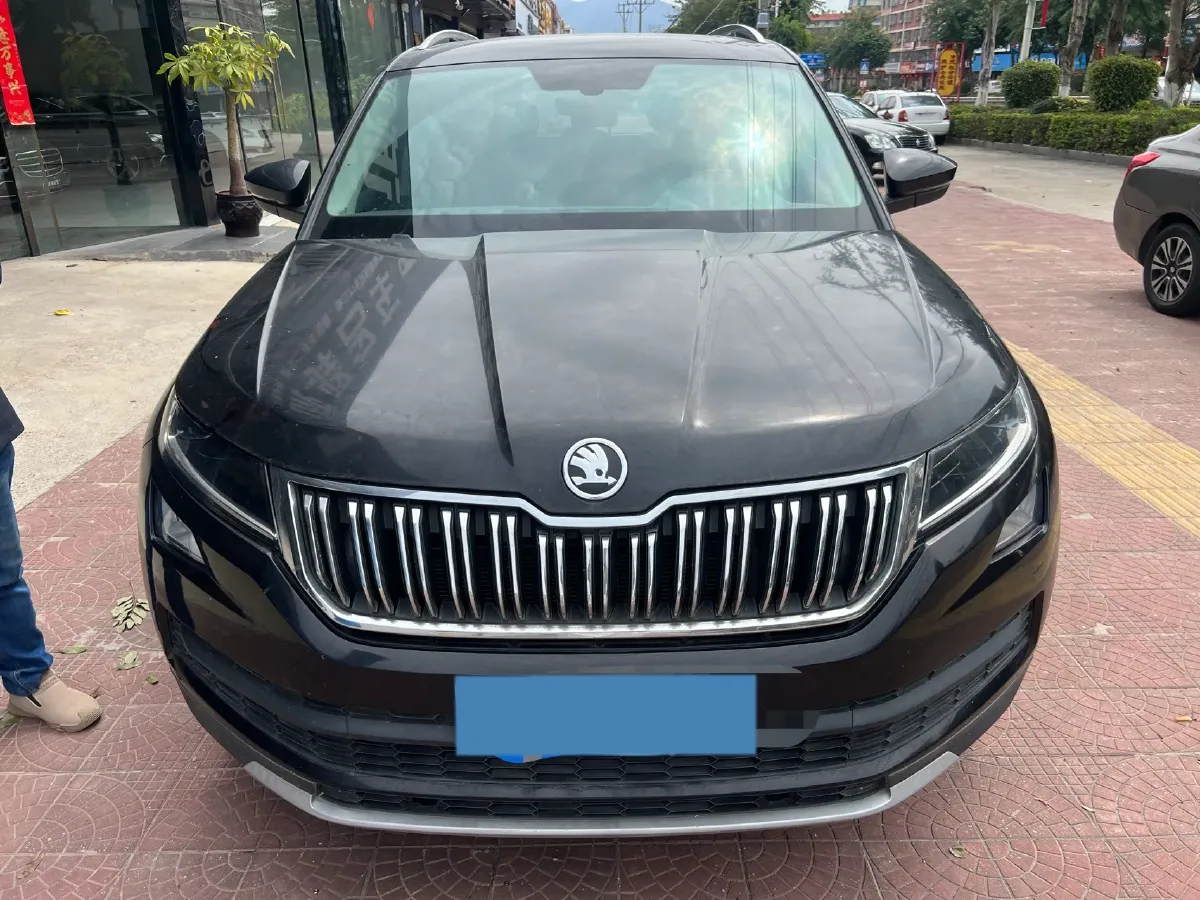 2017 Skoda Kodiak 1.8T 180HP L4 7DCT,autocango,china used car exporter,china ev exporter,chinese used car exporter,chinese used ev exporter