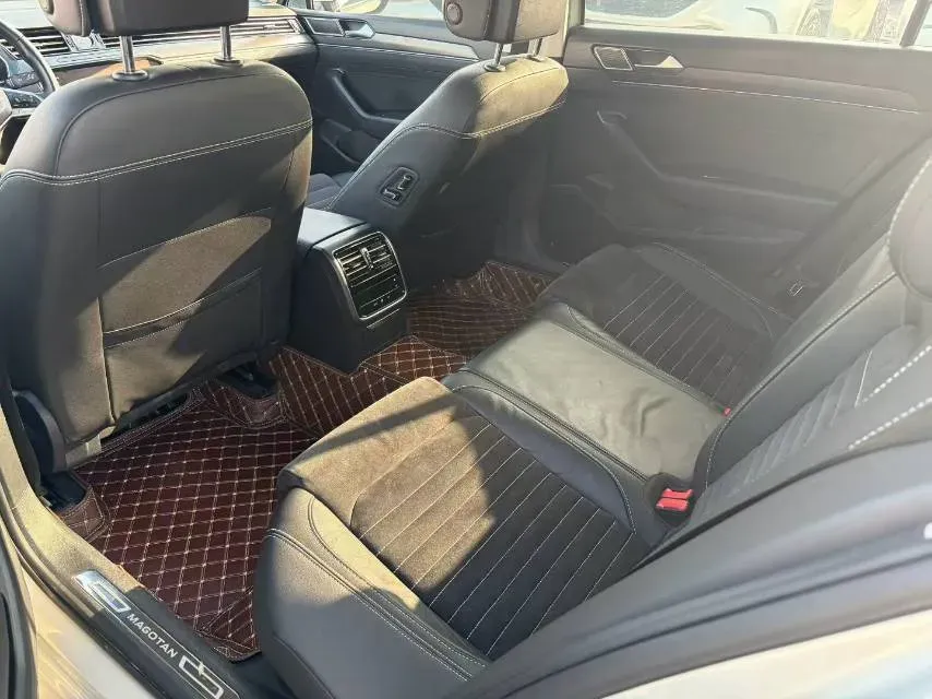 2020 Volkswagen Magotan 2.0T 220HP L4 7DCT,autocango,china used car exporter,china ev exporter,chinese used car exporter,chinese used ev exporter