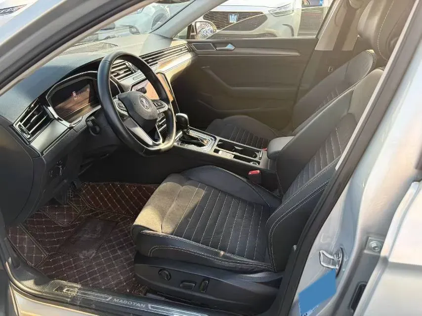 2020 Volkswagen Magotan 2.0T 220HP L4 7DCT,autocango,china used car exporter,china ev exporter,chinese used car exporter,chinese used ev exporter
