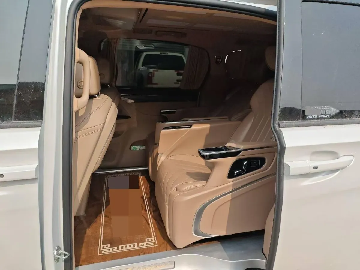 2021 Buick GL8 2.0T 237HP L4 9AT,autocango,china used car exporter,china ev exporter,chinese used car exporter,chinese used ev exporter