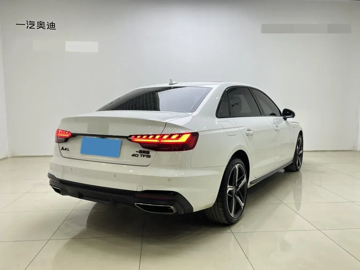 2024 Audi A4L 2.0T 190HP L4 7DCT,autocango,china used car exporter,china ev exporter,chinese used car exporter,chinese used ev exporter